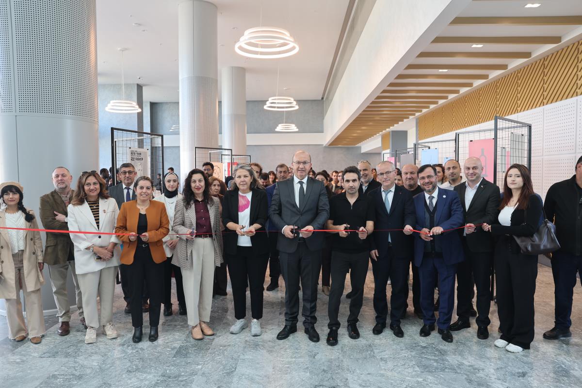 Üniversitemizde “2 Gr Tasarım” Kişisel Sergisinin Açılışı Gerçekleştirildi