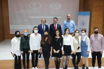 İnsan ve Toplum Bilimleri Fakültemiz ile Tarih Araştırmaları Topluluğumuz Tarafından "Değişen Dünya Ekseninde Türk İstiklal Harbi ve Cumhuriyet'in İlanı" Konferansı Düzenlendi