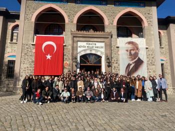 Üniversitemiz Sosyal Etkinlik ve Eğlence Topluluğumuz 10 Kasım Atatürk’ü Anma Günü Etkinlikleri Kapsamında Anıtkabir ve İlk Meclis Binası Ziyaretlerini Gerçekleştirdi