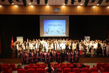 Fizyoterapi ve Rehabilitasyon Bölümümüzde Önlük Giyme Töreni Gerçekleştirildi